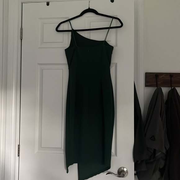 Green asymmetrical midi dress - Picture 4 of 9